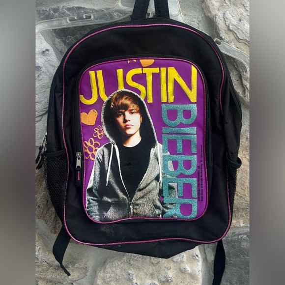 2010 Justin Bieber Backpack Colorful Glitter Pop Culture Collectible Belieber - Picture 1 of 9